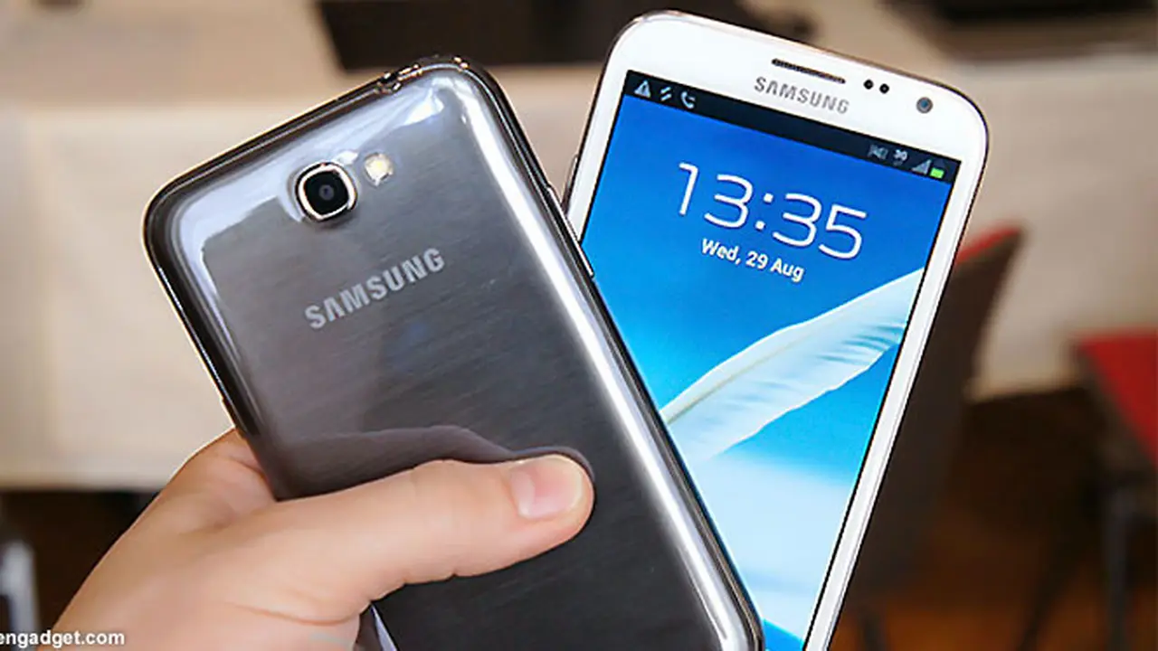 samsung-galaxy-note2-laris-130611c.jpg