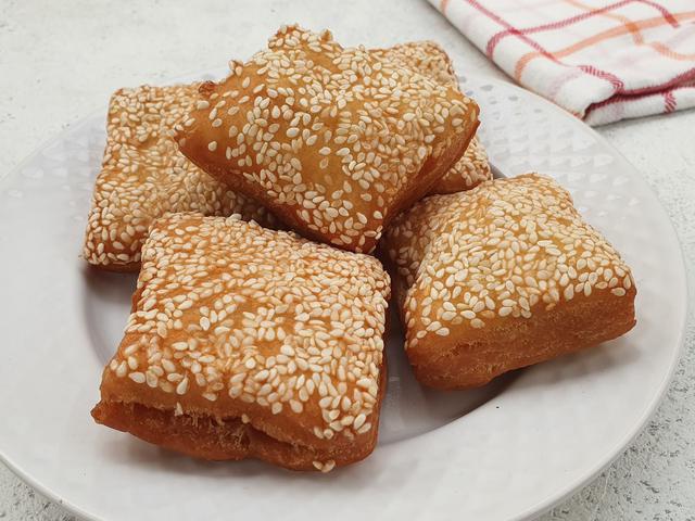 Cara Membuat Kue Odading Wijen Yang Empuk Dalam 5 Langkah Lifestyle Fimela Com
