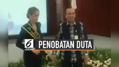 Cinta Laura dinobatkan menjadi Duta Anti Kekerasan terhadap Perempuan dan Anak oleh Kementrian Pemberdayaan Perempuan dan Anak, Republik Indonesia.