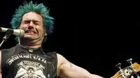Ditendang Vokalis, Penonton NOFX Balas Dendam