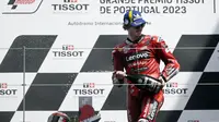 Pembalap Ducati Lenovo, Francesco Bagnaia berhasil menjadi juara di MotoGP Portugal. Pecco Bagnaia juga tampil sempurna dengan memenangi sprint race di hari sebelum balapan (AFP)