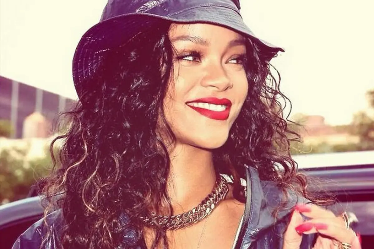 [Bintang] Rihanna