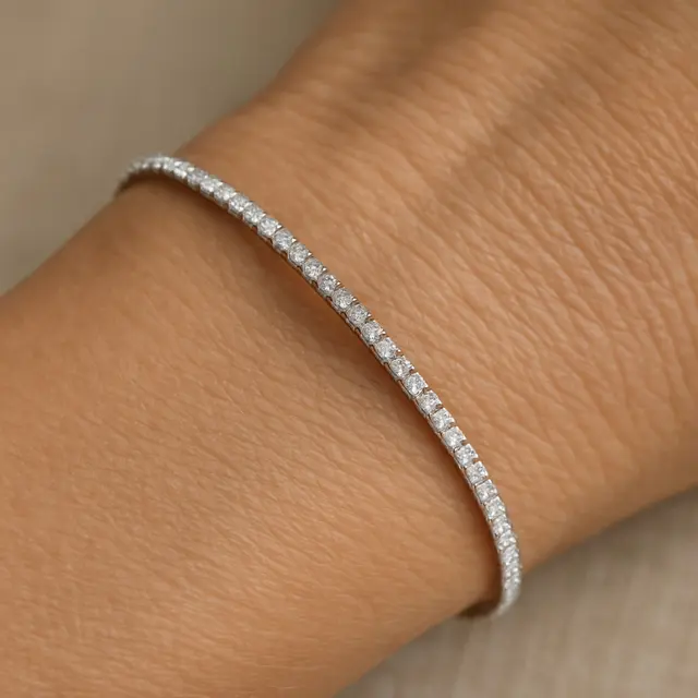 Gelang Wanita Usia 50 Tahun untuk Tampil Awet Muda (Foto: ChatGPT)