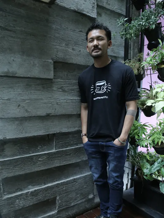 Meskipun menyadari kemajuan teknologi saat ini, namun Rio tidak ingin memanfaatkannya. Ia ingin seperti orang zaman dahulu yang tidak mengetahui jenis kelamin anaknya sampai proses kelahiran. (Galih W. Satria/Bintang.com)