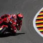 Francesco Bagnaia menjadi yang tercepat di FP2, Aleix Espargaro kena sanksi (AFP)