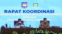 Mendagri Tito Karnavian dan Wali Kota Tangerang Arief R Wismansyah. (Liputan6.com/Pramita Tristiawati)