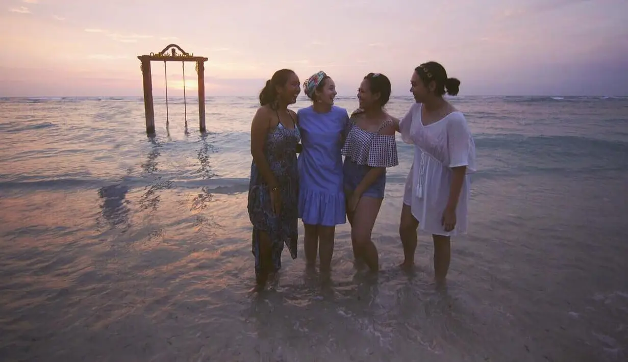 (Instagram/chelseaislan)