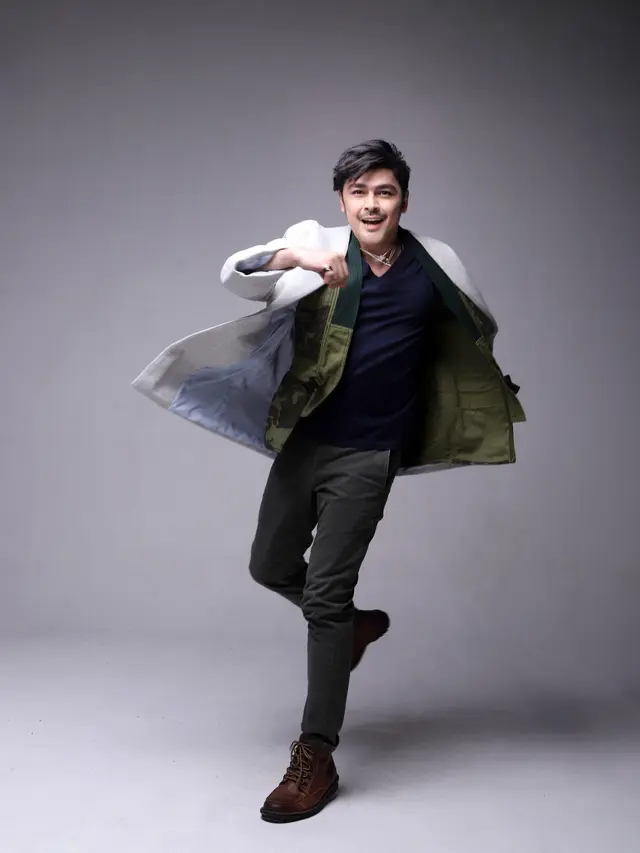 Thomas Djorghi mendaur ulang lagu Marlina dalam versi dangdut.