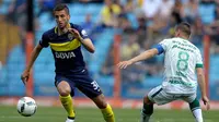 Gelandang Boca Juniors tampil saat menghadapi Sarmiento pada laga Liga Argentian di Buenos Aires, 16 Oktober 2016. (AFP/Alejandro Pagni)