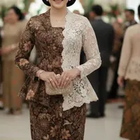 Atasan Batik Elegan untuk Acara Resmi/Gemini AI