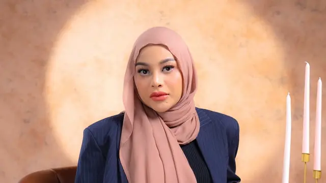 Aurel Hermansyah dengan Noora Wear