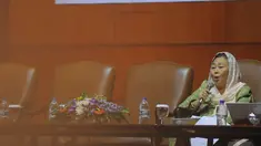 Sinta Nuriyah Wahid saat menjadi narasumber ‘Laporan Komisi Nasional (Komnas) Perempuan  tentang Kekerasan dan Diskriminasi terhadap Perempuan di Bidakara, Jakarta, Senin (22/12/2014). (Liputan6.com/Herman Zakharia)