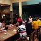 Presiden Jokowi bertemu sembilan sekjen partai pendukung di Restoran Grand Garden, Bogor, Jawa Barat, Selasa (31/7/2018) malam. (Liputan6.com/Hanz Jimenez Salim)