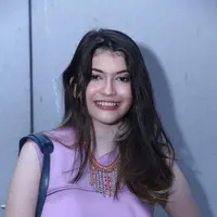 Agatha mengungkapkan dirinya kini sudah tak cocok lagi membina hubungan dengan pelantun Air itu. (Nurwahyunan/Bintang.com)