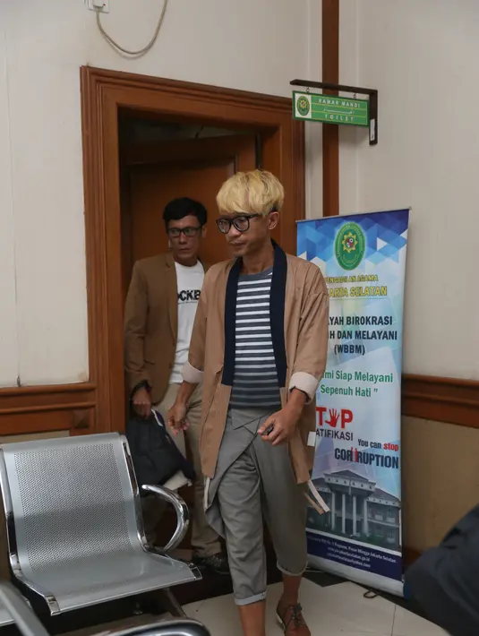 Evelyn menambahkan, bahwa berbagai upaya meluluhkan suaminya juga telah dilakukan. Tapi hal itu belum jjuga berhasil. Evlyn berharap Aming Sugandi bisa membuka hatinya. (Nurwahyunan/Bintang.com)