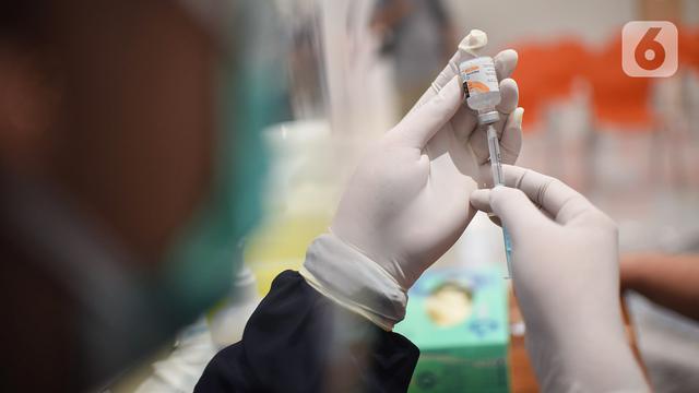 Lippo Malls, Siloam Hospitals Group dan Kementerian Kesehatan merealisasikan target nasional 1 juta vaksinasi per hari dengan menyiapkan area 74 mal di seluruh Indonesia dan tenaga medis vaksinasi yang disiapkan dari 39 rumah sakit. (Liputan6.com/Pool) 