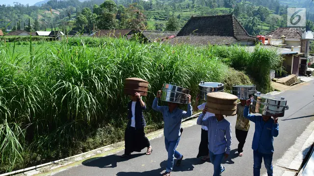 Sambut Ramadan, Warga Boyolali Gelar Sadranan Selo Merapi