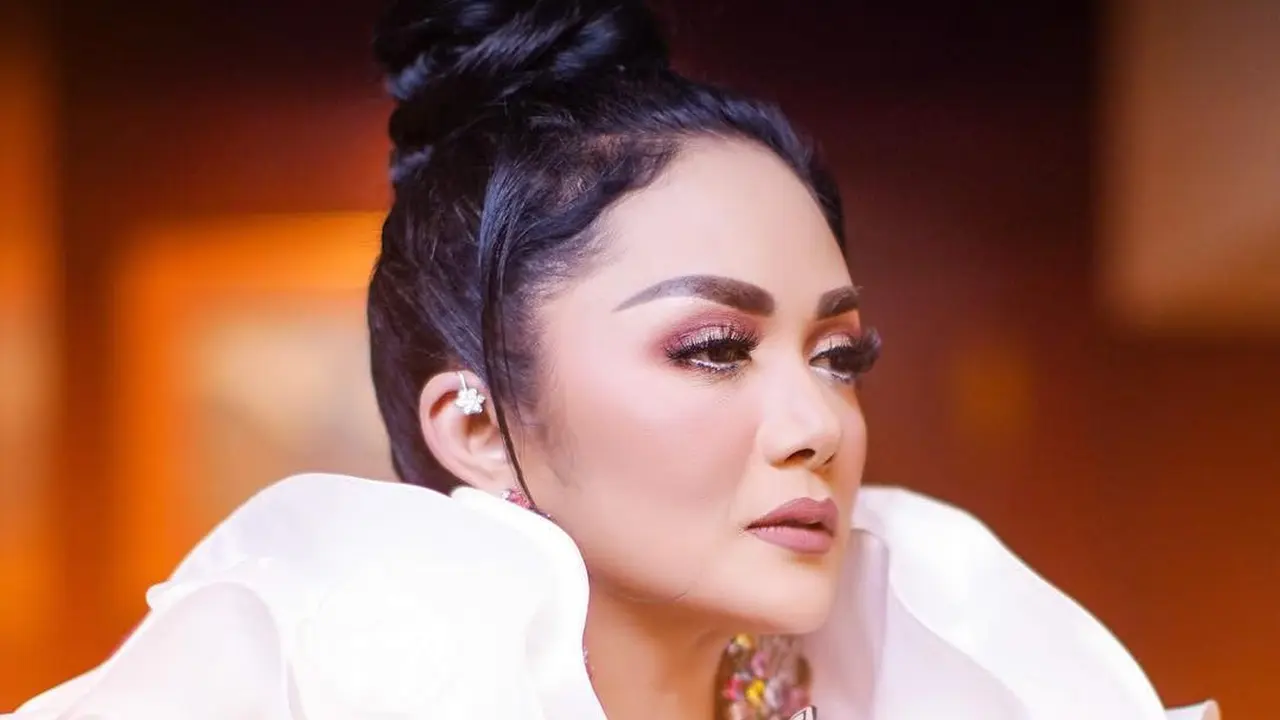 Krisdayanti. (Foto: Instagram @krisdayantilemos)