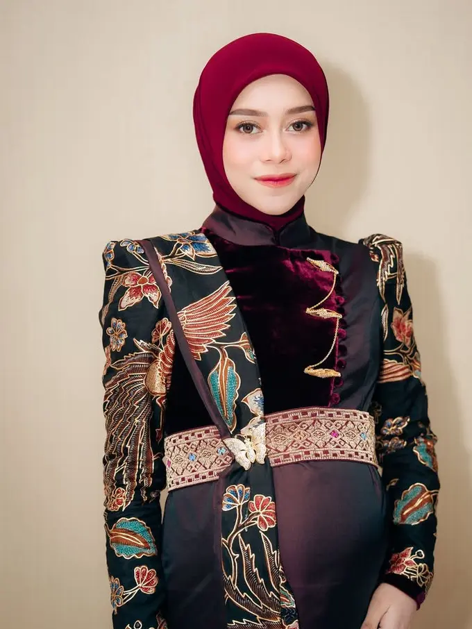Lesti Kejora Perlihatkan Baby Bump di Kehamilan 7 Bulan saat Hadir di IMA 2024