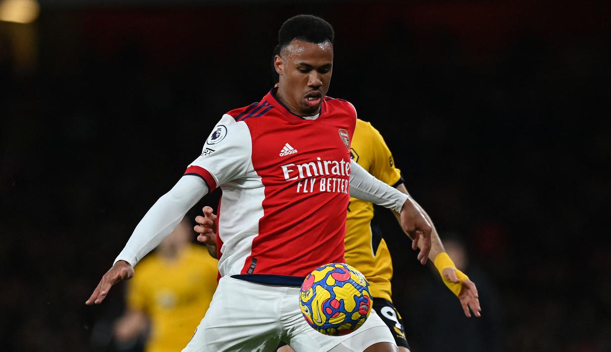 <p>Gabriel Magalhaes menjadi salah satu kunci sukses Arsenal di Liga Inggris musim ini. Ia tercatat telah memainkan 14 laga sejauh ini dengan mencetak 2 gol. Sayangnya, Tite tak membawanya skuad Brasil untuk Piala Dunia 2022 Qatar. Hal itu membuat Mikel Arteta sangat kecewa melihat bek tengah andalannya tak dibawa oleh Selecao. (AFP/Glyn Kirk)</p>