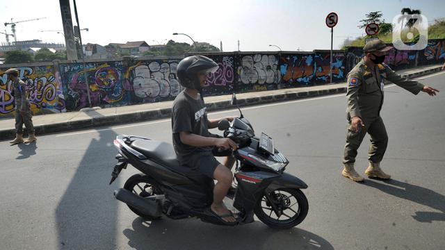 FOTO: Depok Mulai Denda Warga Tak Pakai Masker