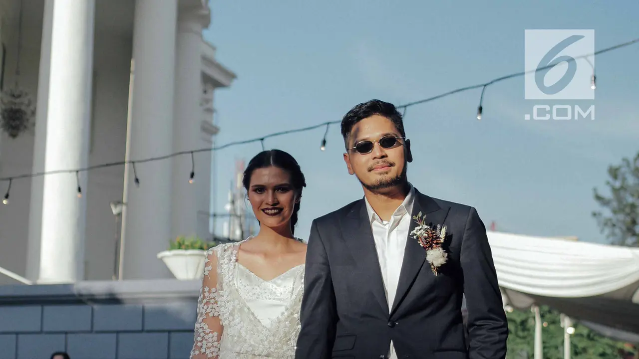 Petra Sihombing dan Firrina Sinatrya
