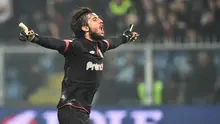 Mattia Perin cedera ACL. (GIUSEPPE CACACE / AFP)
