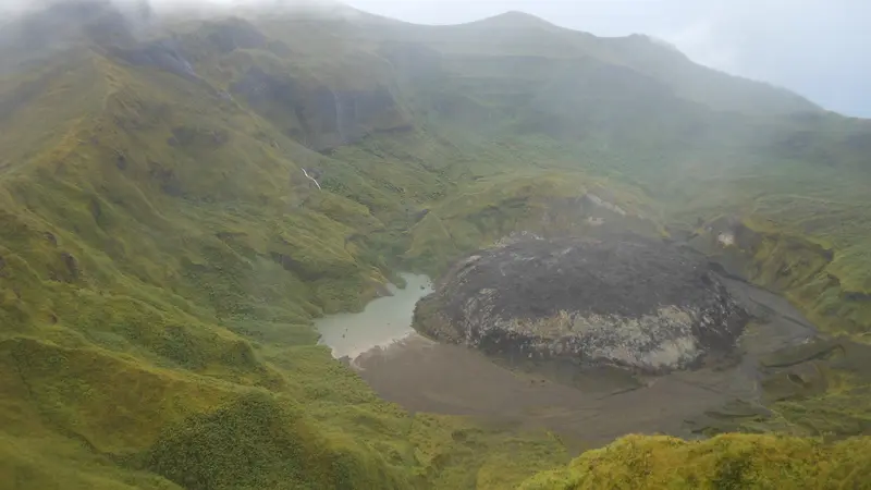 Gunung Awu di Pulau Sangihe Besar