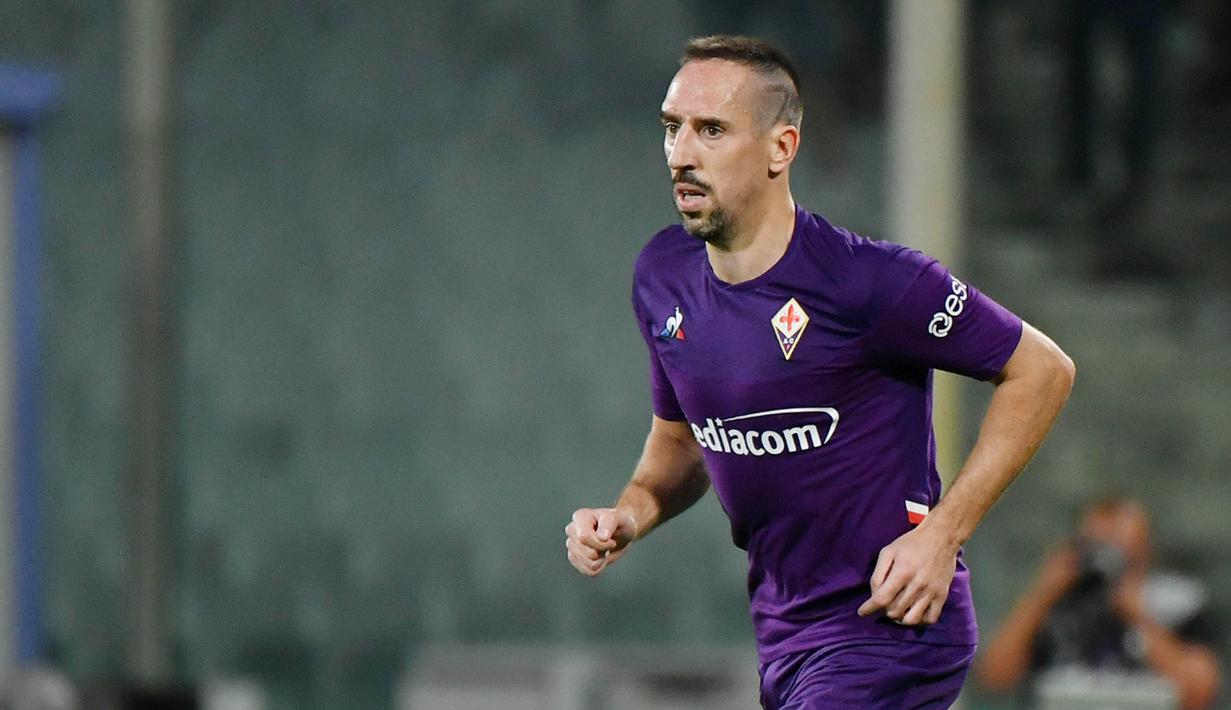 7. Franck Ribery (Fiorentina) - Sebelum menjadi pesepak bola terkenal, pemain baru La Viola ini adalah seorang kuli bangunan. Namun pengalaman hidup yang pahit membentuk dirinya sebagai pesepakbola sukses saat ini. (AFP/Andreas Solaro)