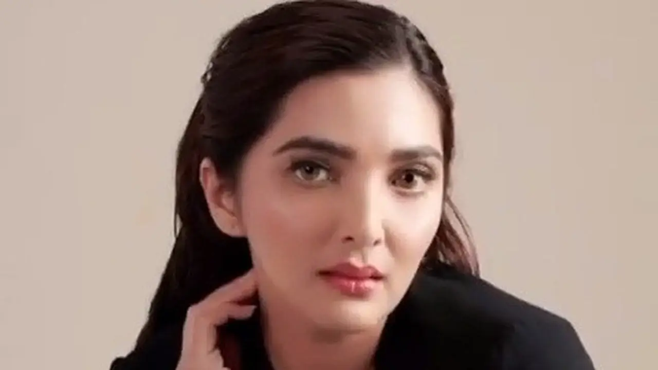7 Gaya Pemotretan Ashanty dengan Makeup Flawless, Tetap Menawan