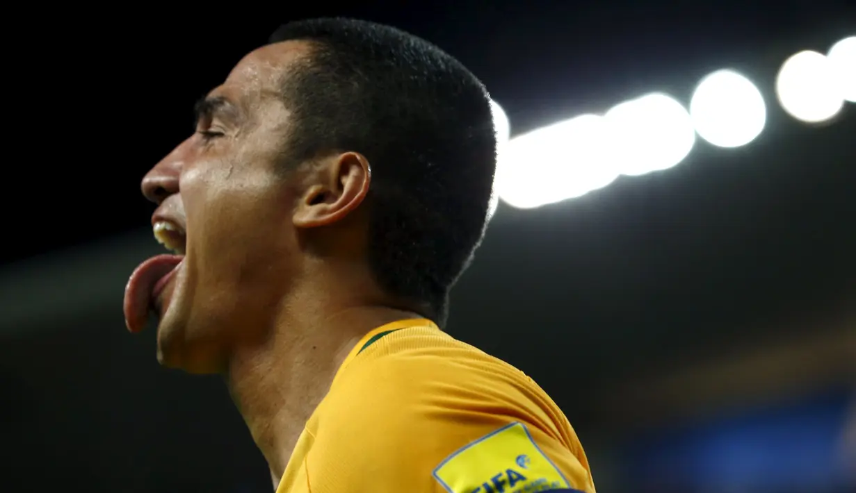 Ekspresi kapten Australia, Tim Cahill, setelah mencetal gol ke gawang Jordania dalam laga kualifikasi Piala Dunia 2018 di Stadion Sepak bola Sydney, Australia, (29/3/2016). (Reuters/David Gray)