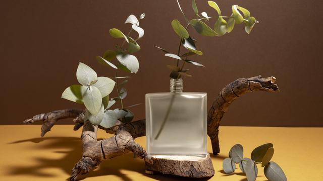 <p>Ilustrasi parfum (copyright freepik.com)</p>