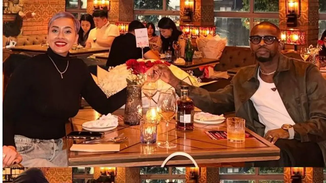 Potret Romantis Kimmy Jayanti Dinner Bareng Greg Nwokolo. (instagram/kimmyjayanti)