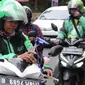 Pengemudi ojek online menunggu penumpang di Jakarta, Selasa (19/3). Kementerian Perhubungan (Kemenhub) memastikan aturan ojek online sudah ditandatangani pada 11 Maret 2019. (Liputan6.com/Herman Zakharia)