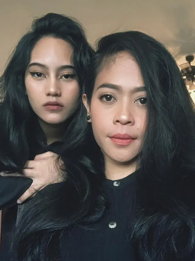 [Fimela] Kikan Namara dan Shira Allegra