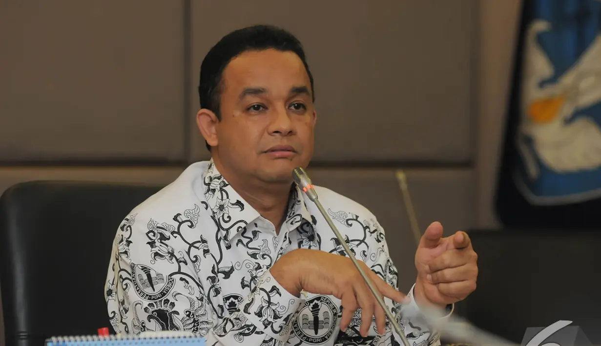 Menteri Pendidikan dan Kebudayaan, Anies Baswedan saat konferensi pers, Jakarta, Senin (24/11/2014). (Liputan6.com/Herman Zakharia)