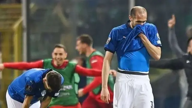 6 Momen Pemain Timnas Italia Tahan Tangis Usai Gagal ke Piala Dunia 2022