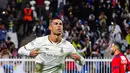 Pemain Al Nassr, Cristiano Ronaldo berselebrasi setelah mencetak gol ke gawang Damac FC pada laga lanjutan Liga Arab Saudi di Prince Sultan bin Abdulaziz Sports City Stadium, Abha, Arab Saudi, Sabtu (25/2/2023) malam WIB. CR7 berhasil mencetak hattrick pada menit ke-18, 23', dan 44'. (Twitter/@AlNassrFC)