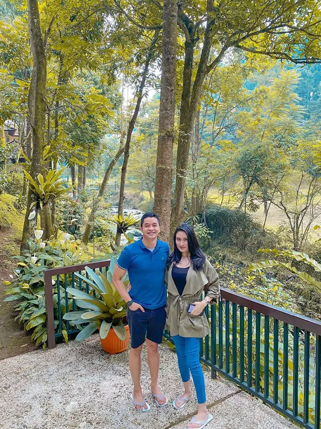 [Fimela] Adly Fairuz dan Angbeen Rishi