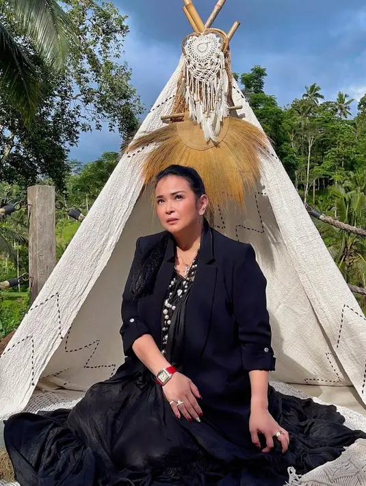 Jennifer Jill (Instagram/jennifer_ipel)