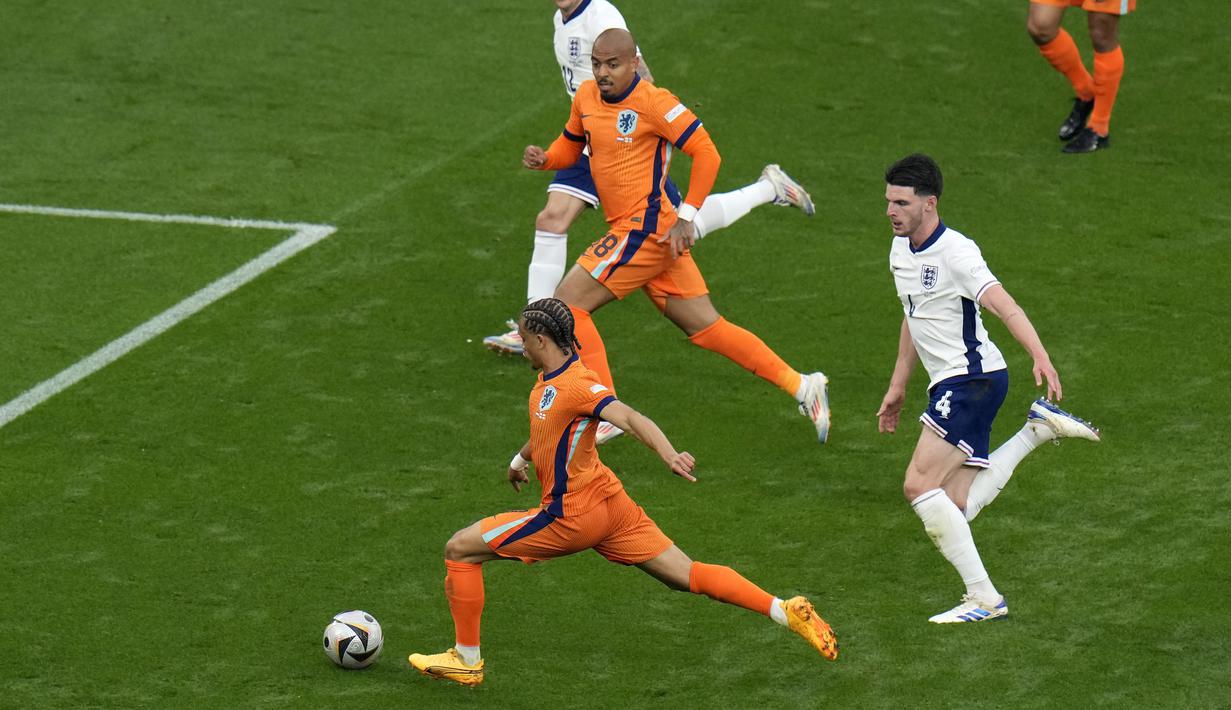 Inggris sejatinya sempat tertinggal lebih dulu setelah Xavi Simons mencetak gol di awal babak pertama. (AP Photo/Hassan Ammar)