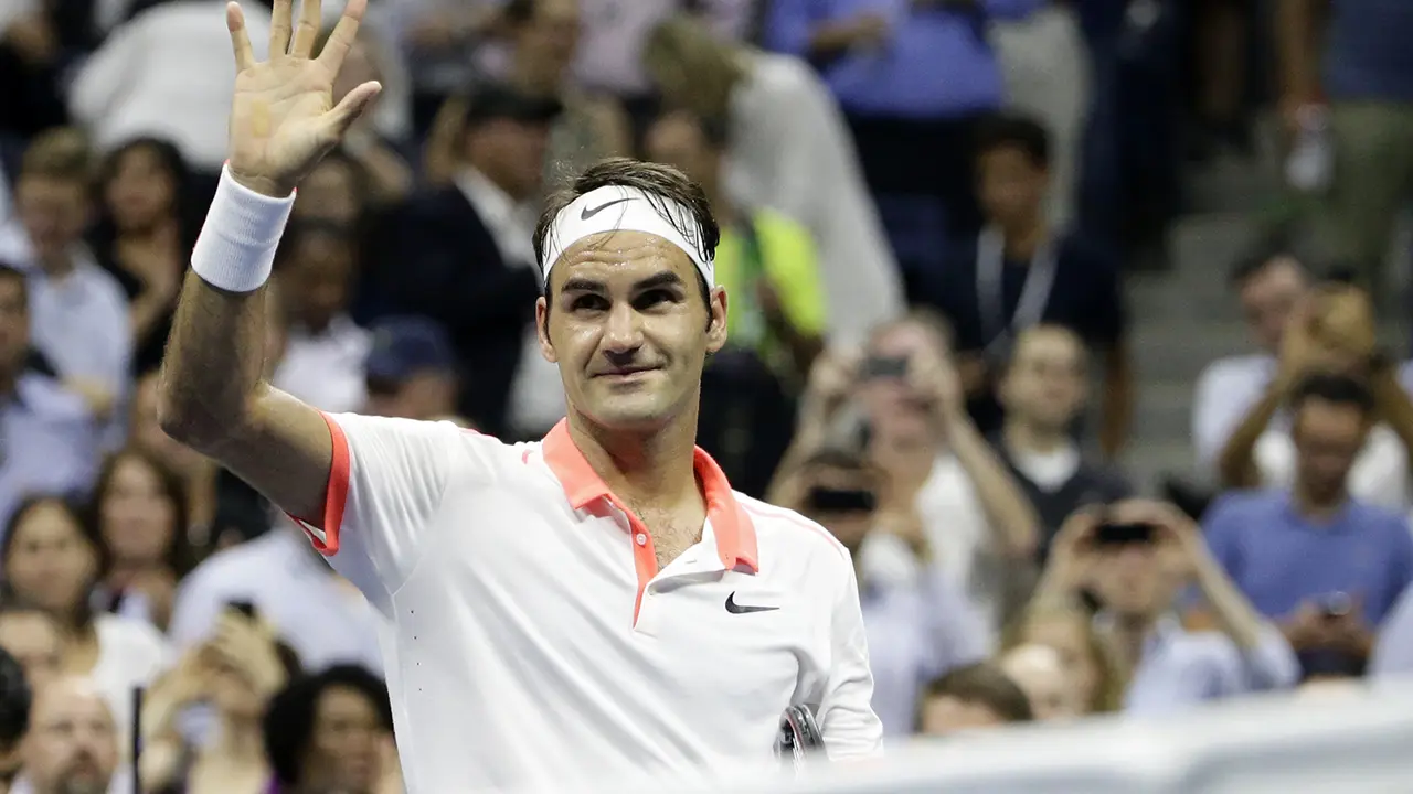 Roger Federer (EPA/JASON SZENES )