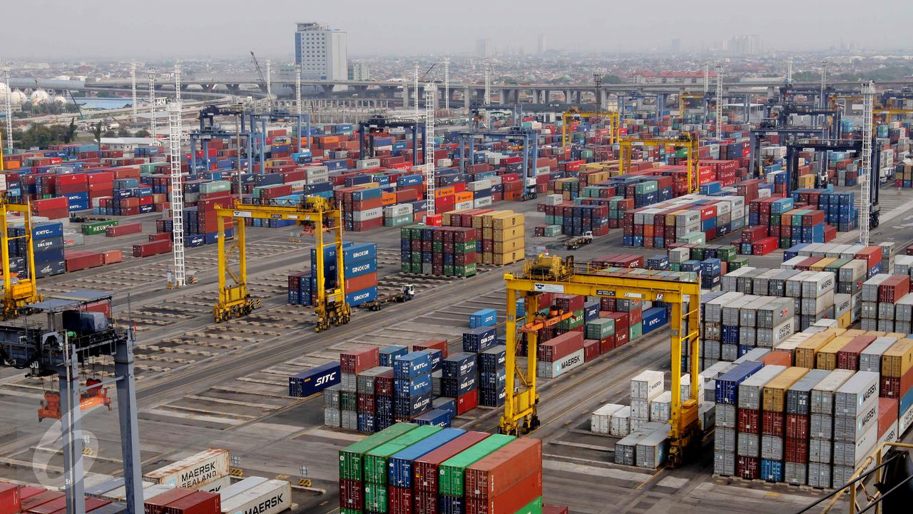 20150915-Bongkar Muat di JICT-Jakarta