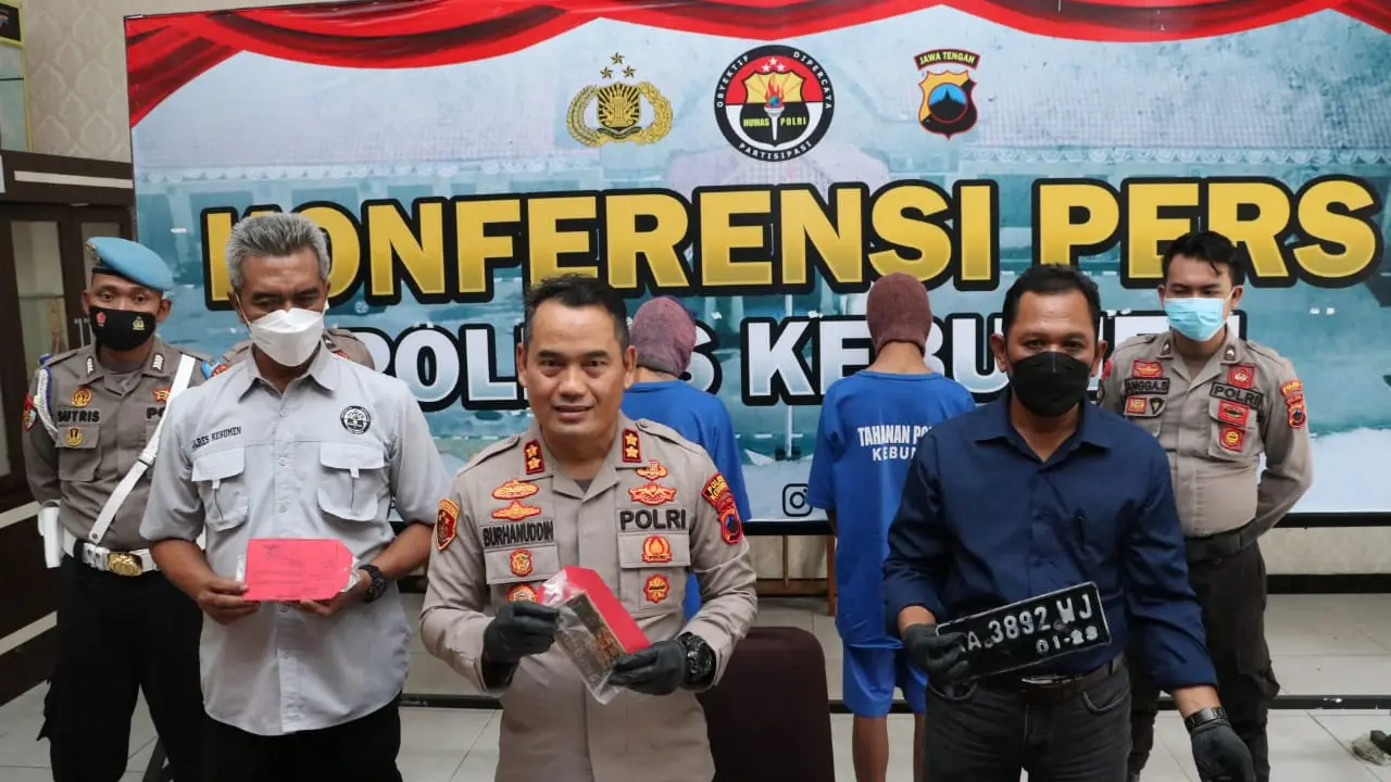 Konferensi pers pengungkapan kasus pembunuhan gadis belia di Kebumen, Jawa Tengah. (Foto: Liputan6.com/Polres Kebumen)