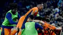 Pemain Inter Milan melakukan selebrasi setelah Davide Fratesi mencetak gol penentu kemenangan ke gawang Udinese pada laga Liga Italia 2023/2024 di Friuli - Dacia Arena stadium, Udinese, Italia, Selasa (09/04/2024) WIB. (AFP/Filippo Monteforte)