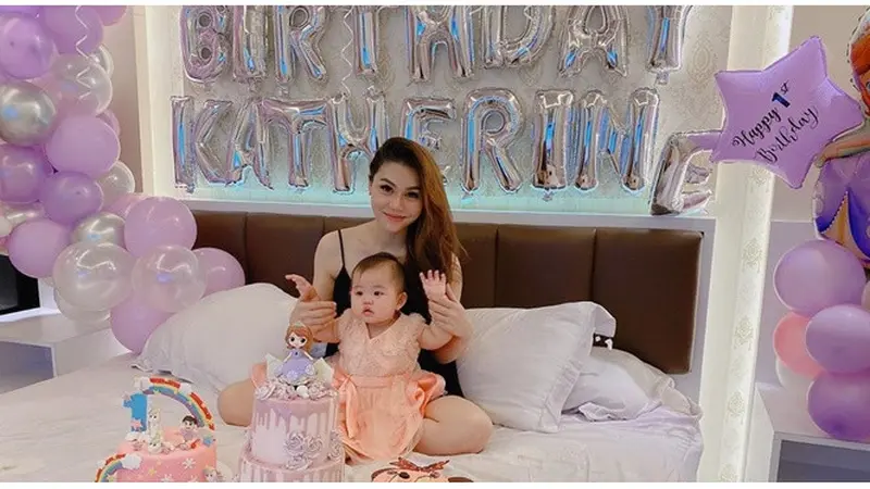 7 Potret Ultah Pertama Anak DJ Katty Butterfly, Tanpa Kehadiran Ayah