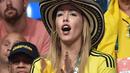 Fans Cantik memberikan dukungan saat atlet Kolombia berlaga pada ajang tinju Olimpiade Rio 2016 di Rio de Janeiro, (17/8/2016).  (AFP/Yuri Cortez)