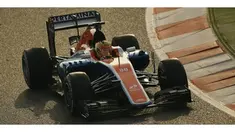 Rio Haryanto bercerita di setelah sesi latihan pra musim hari ketiga formula 1 di Barcelona, Rabu (24/2/2016) waktu setempat.