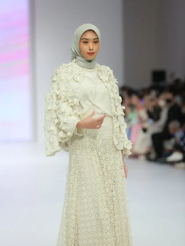 Warna-warni Karya 7 Desainer Lokal di Panggung JFW 2023 Persembahan Wardah
