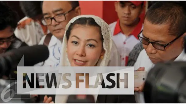 Mischa Hasnaeni Moein atau 'Wanita Emas' terganjal kasus penipuan dan penggelapan di tengah upayanya mendulang dukungan untuk Pilkada DKI Jakarta. Polisi sudah dua kali melayangkan surat panggilan untuk pemeriksaan Hasnaeni sebagai saksi.  